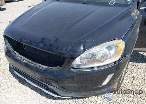 2015 Volvo Xc60 T5/T5 Premier z USA, uszkodzony, nr VIN YV4612RK8F2648980